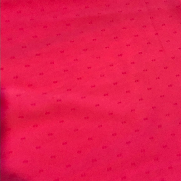 Bright pink top - Picture 2 of 3